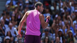 Carlos Alcaraz Delivers Jaw-Dropping Behind-the-Back Shot at US Open