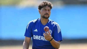 Wasim Akram Decries Pakistan Batting Collapse, Praises India's Kuldeep Yadav in Asia Cup Thrashing