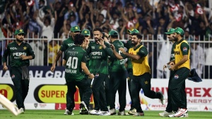 Pakistan Coach Hesson Sparks Pre-India Match Jabs, Hypes Nawaz as World's Top Spinner Ahead of Asia Cup Clash