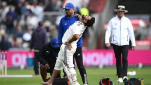 Former England Captains Advocate Radical Overhaul of Test Cricket Rules
Hoặc
Cook and Vaughan Urge ICC to Modernize Test Cricket Amid Concerns Over Game Quality