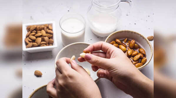 A comparison of peeled and unpeeled almonds