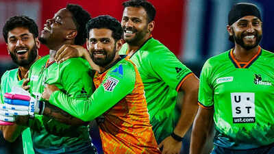 Shimron Hetmyer celebrates the winning six against Kieron Pollard, securing a historic victory for the Seattle Orcas.