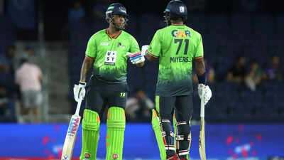 Seattle Orcas celebrate Hetmyer's fifty against LA Knight Riders