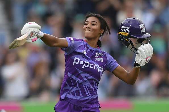Courtesy Perrin's 43-ball knock, Superchargers posted a mammoth 214/5, the highest team total in the Women's Hundred 