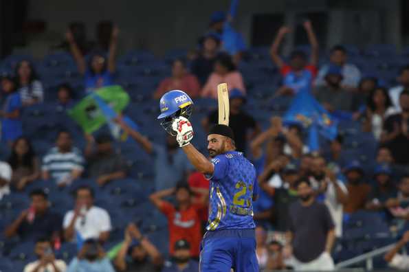 Dhillon outshines Pooran with powerful hitting.