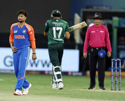 'They can't read him': Wasim Akram in awe of India spinner, laments Pakistan collapse in Asia Cup clash